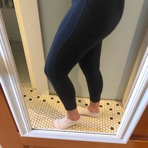 Cropped Lululemon Leggings w/ Pockets
